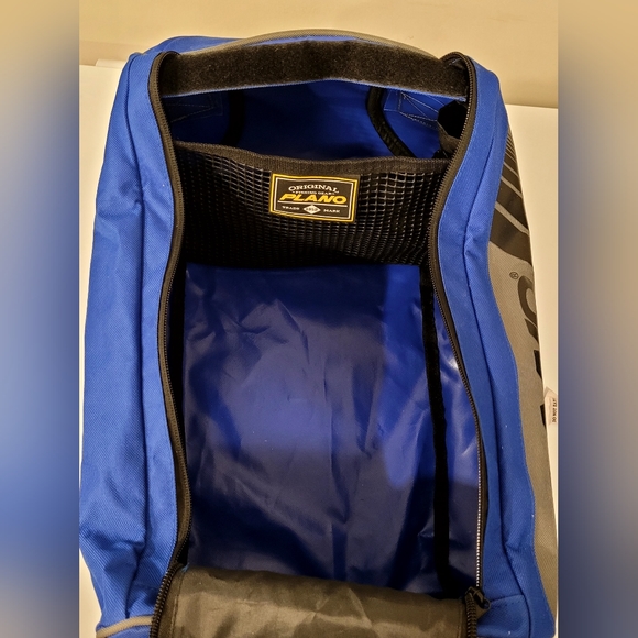 Plano utility duffle - Picture 3 of 3